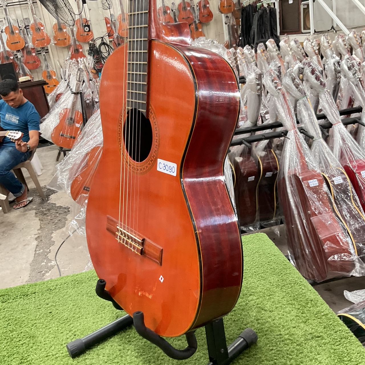 กีต้าร์คลาสสิค Grand Raforet : No.100