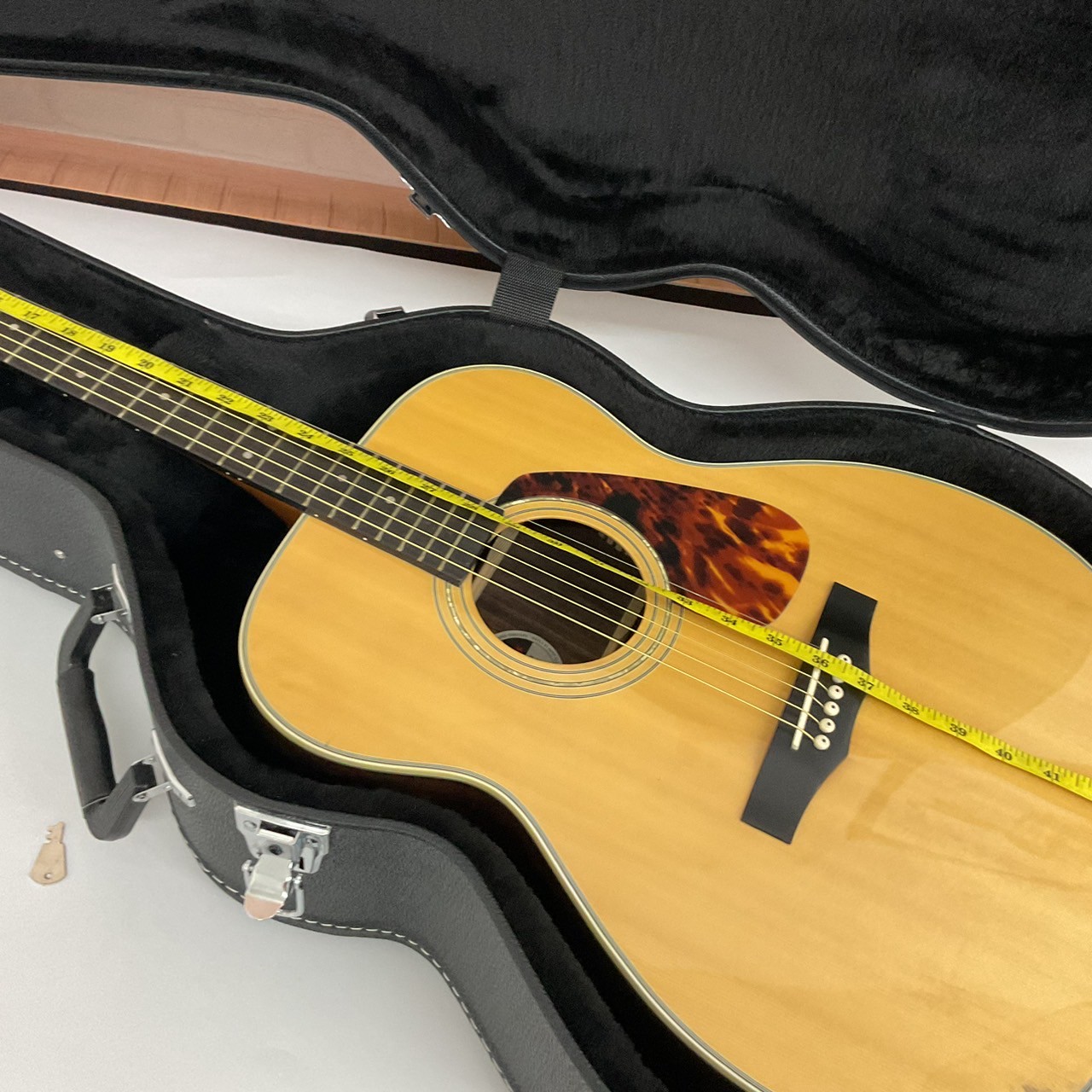 กล่องเคสกีต้าร์โปร่ง (SIZE จัมโบ้)