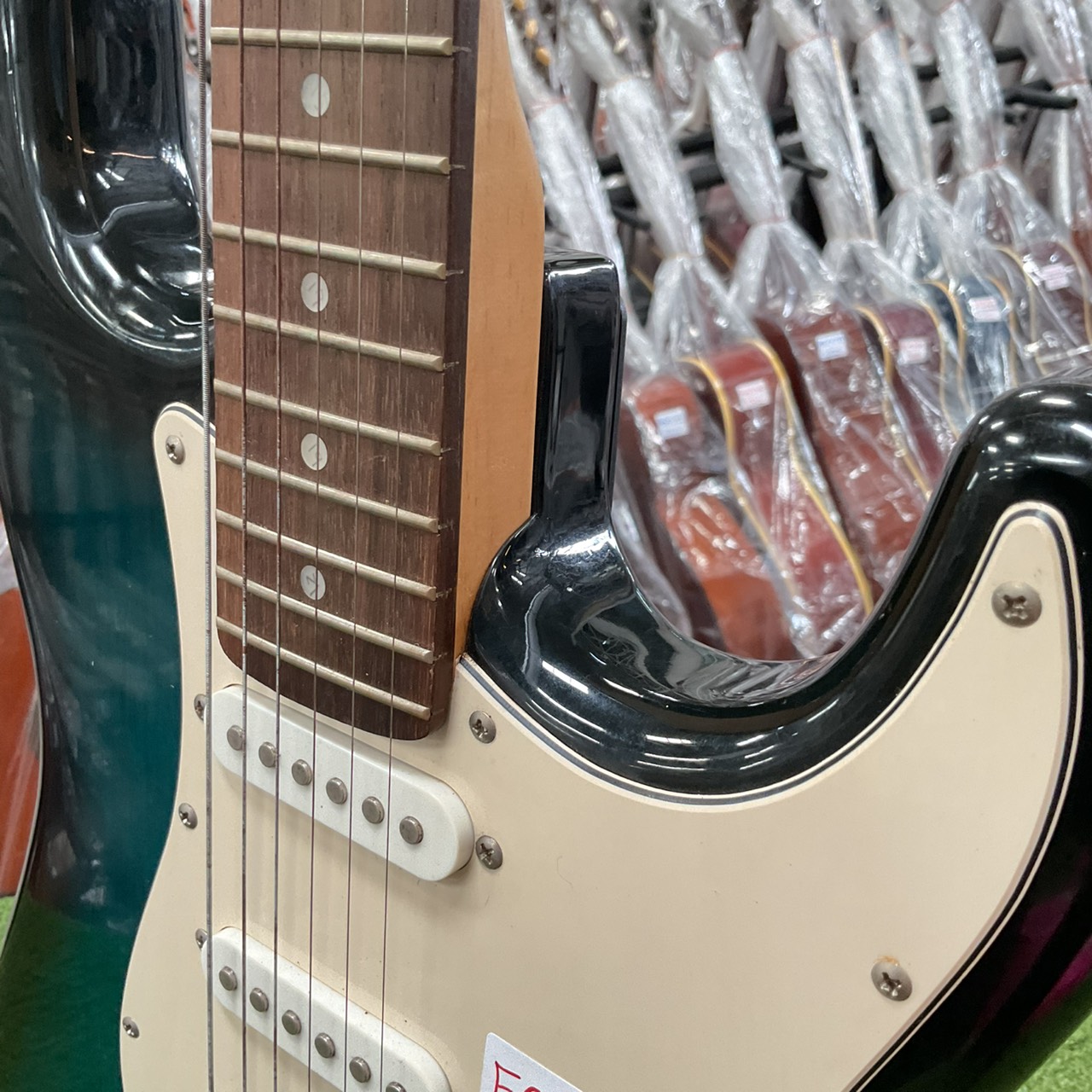 กีต้าร์ไฟฟ้า SELDER