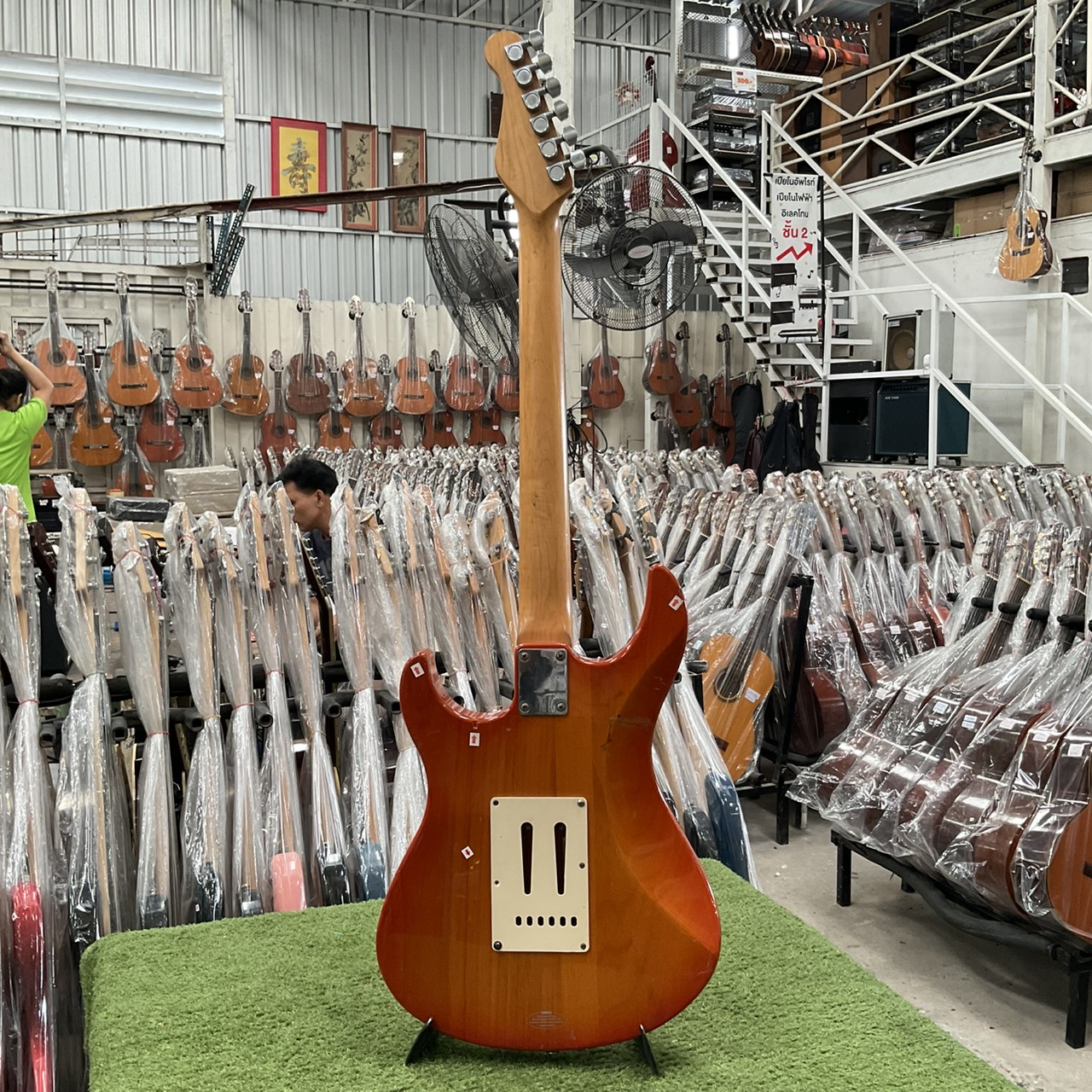 กีต้าร์ไฟฟ้า YAMAHA : YGS 112T