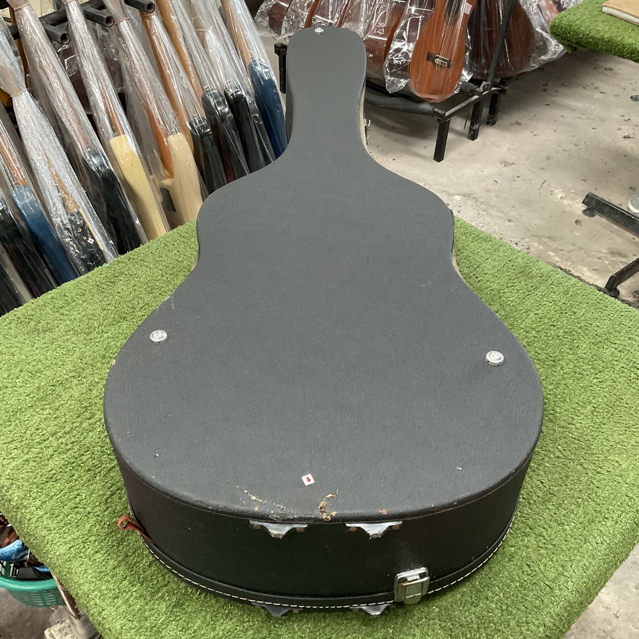 กล่องเคสกีต้าร์โปร่ง