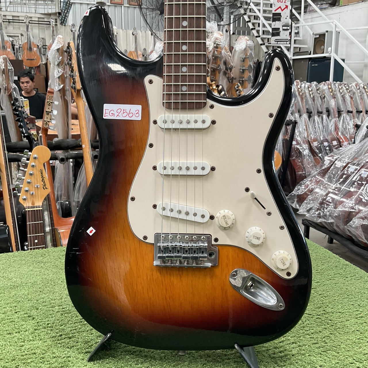 กีต้าร์ไฟฟ้า Legend