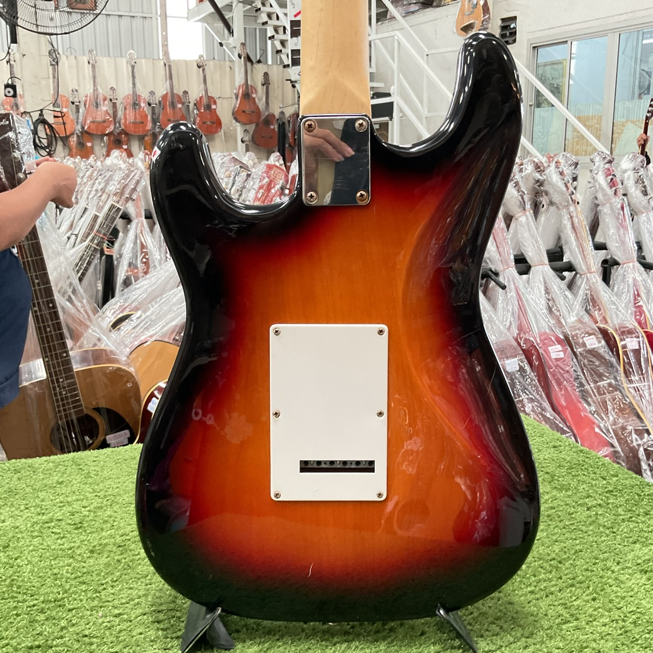 กีต้าร์ไฟฟ้า BUSKER'S