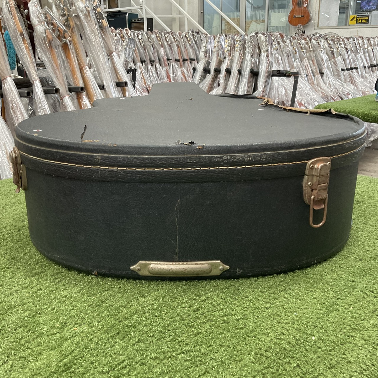 กล่องเคสกีต้าร์โปร่ง