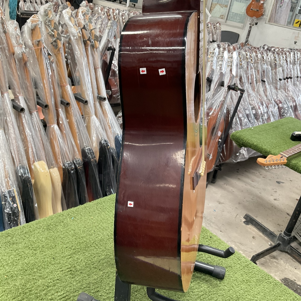 กีต้าร์โปร่ง YAMAHA : F-330J