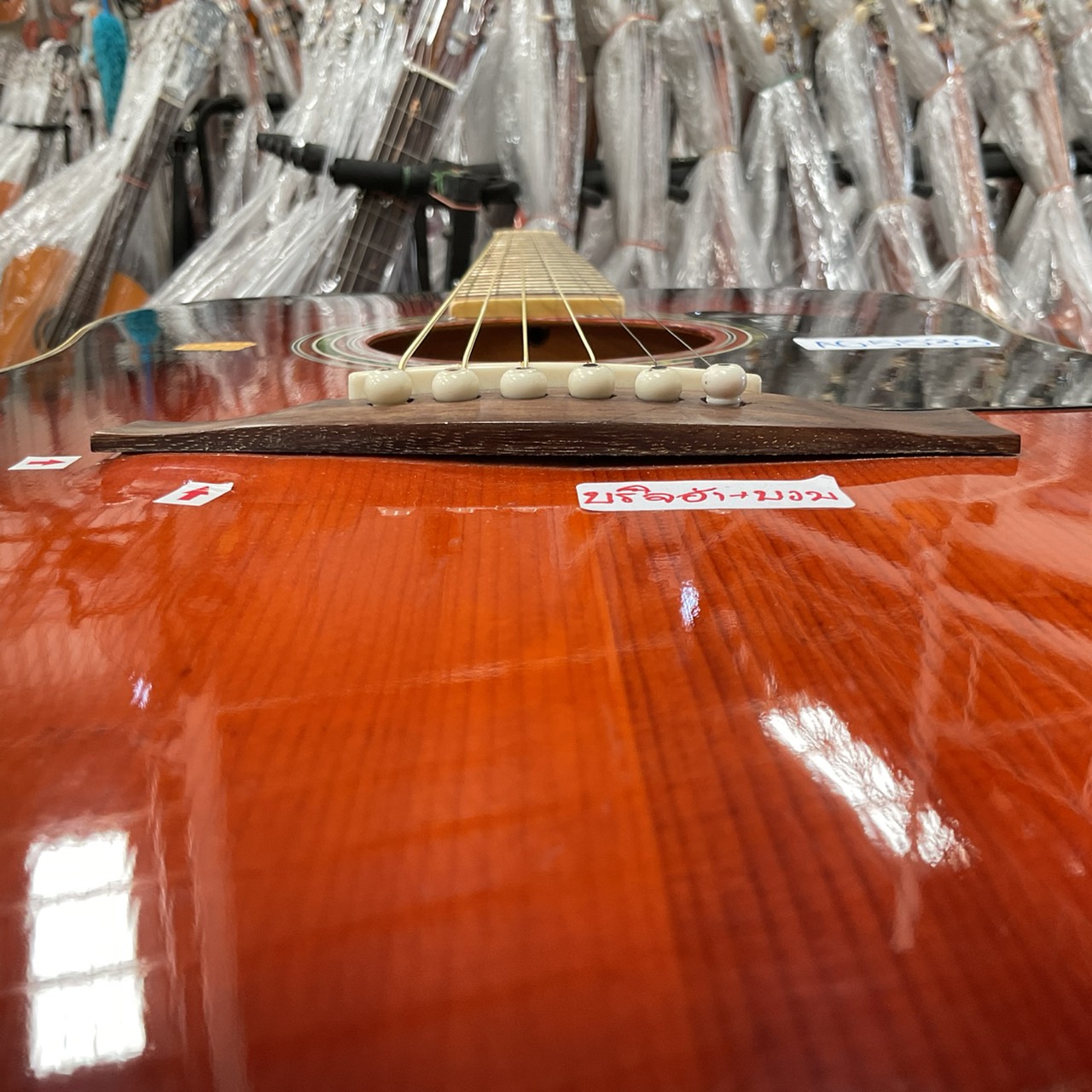 กีต้าร์โปร่ง Legend : WG-20 BS