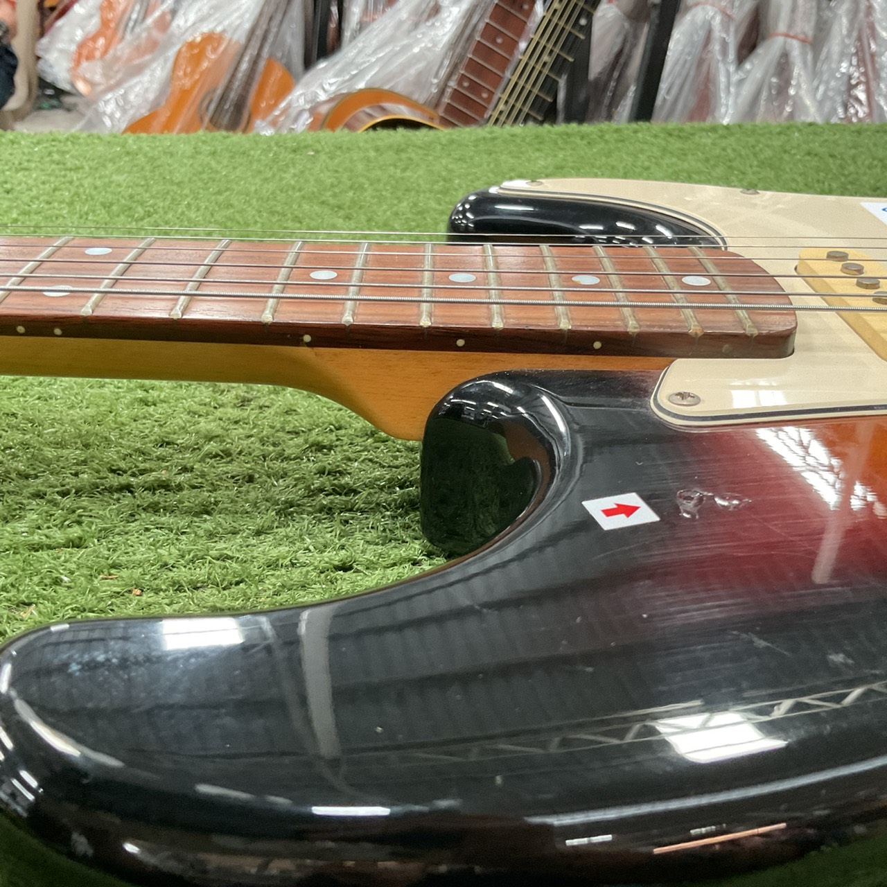 กีต้าร์ไฟฟ้า Photogenic