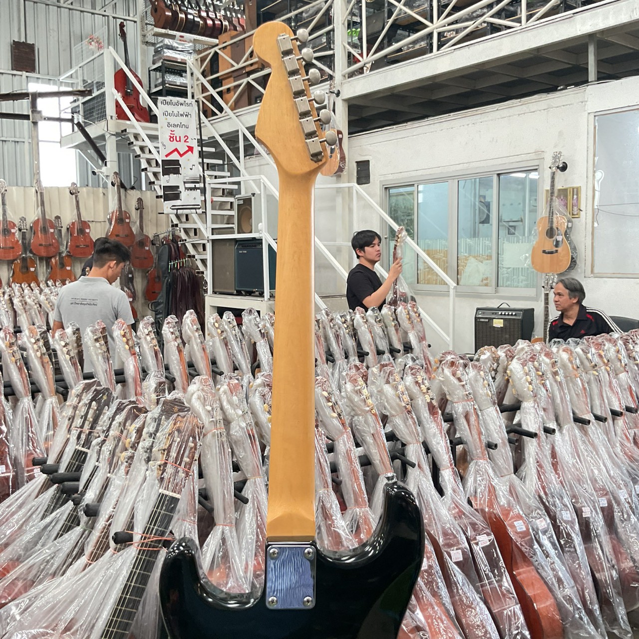 กีต้าร์ไฟฟ้า Prologue