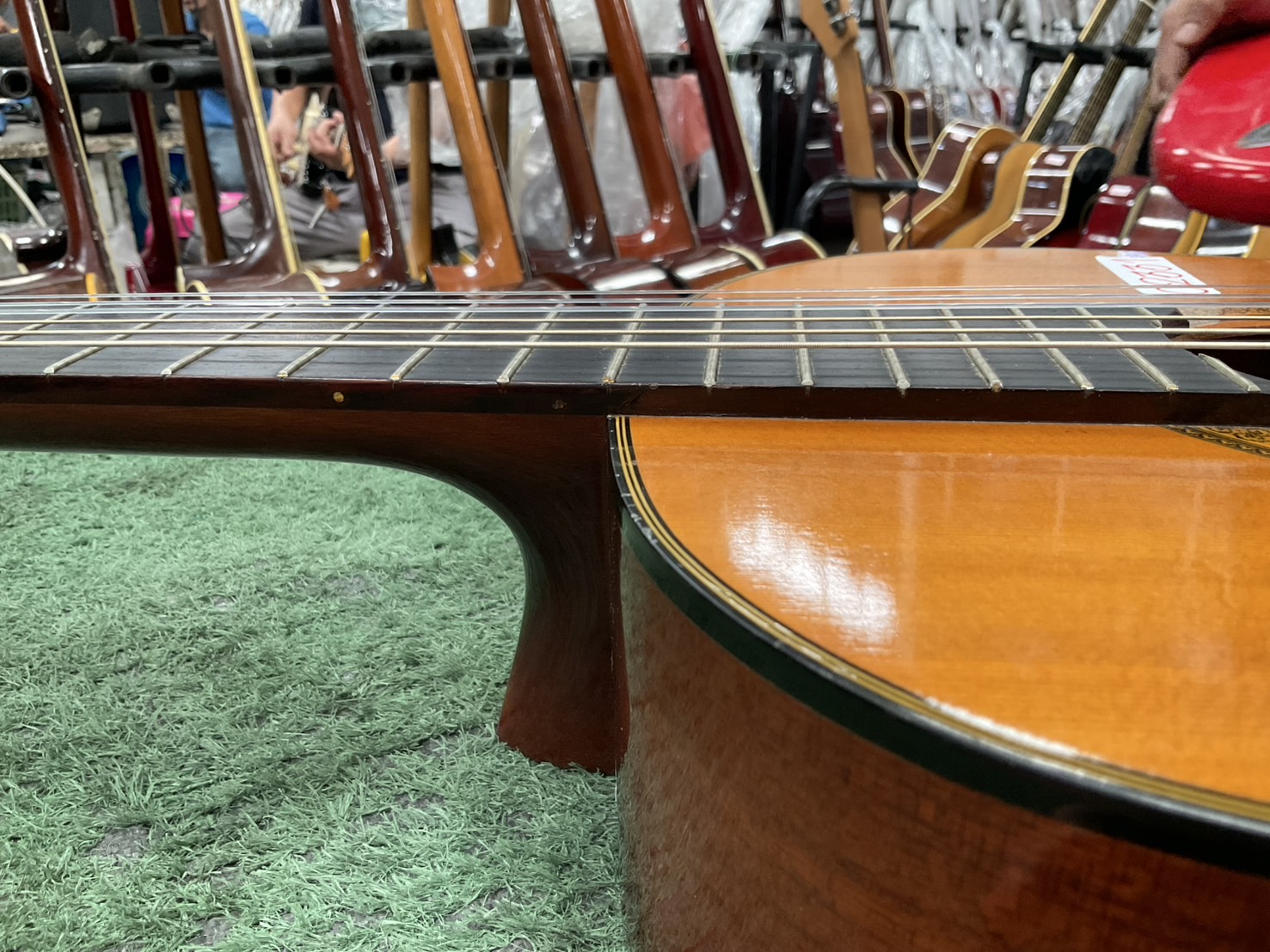 กีต้าร์คลาสสิค YAMAHA : C-180