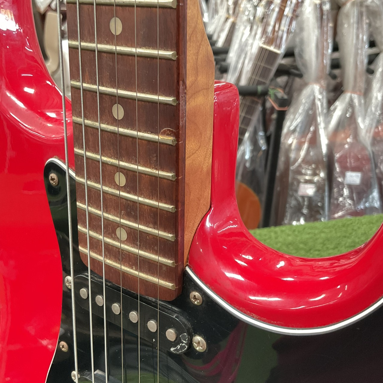 กีต้าร์ไฟฟ้า FORMESTAR