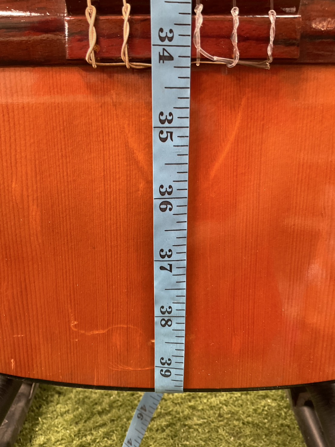 กีต้าร์คลาสสิค ยี่ห้อตามภาพ