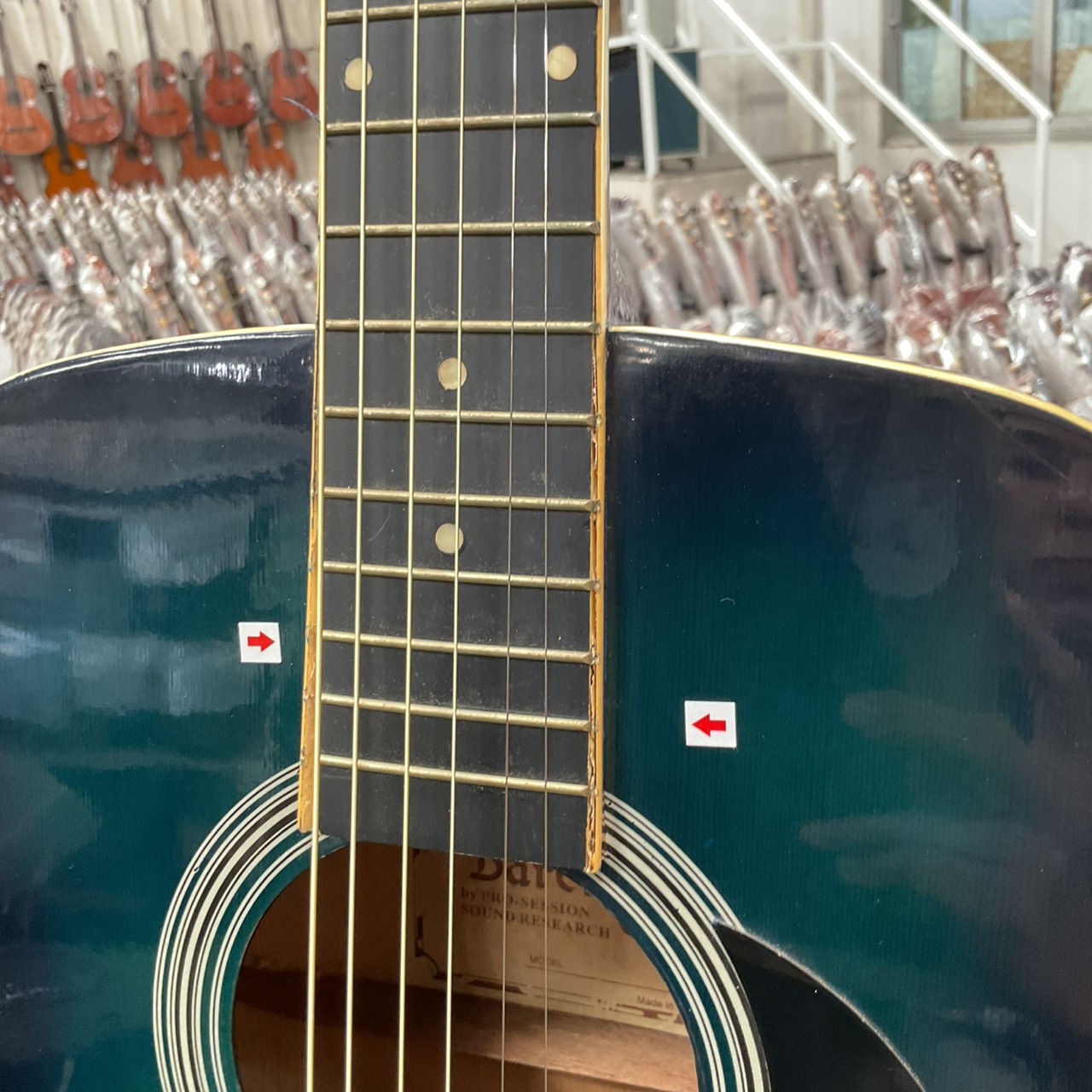 กีต้าร์โปร่ง Barclay