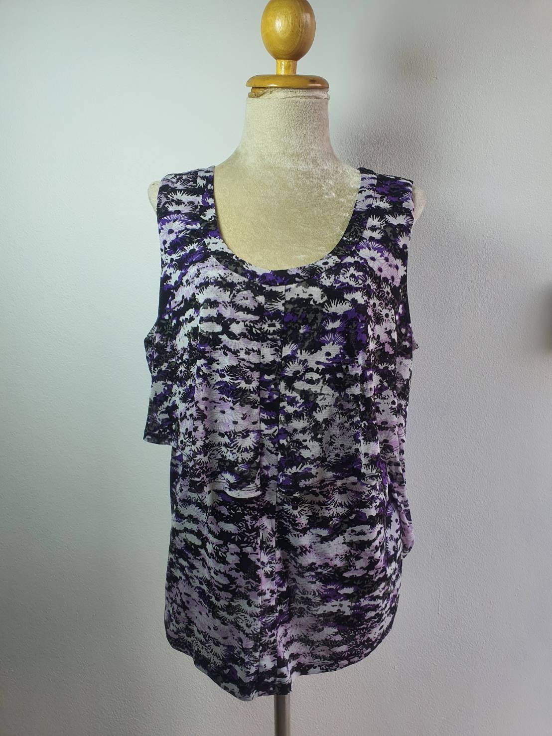 FF03864 เสื้อผ้ามือสอง ลายดอกไม้ สีม่วง แบรนด์ CLEO อก 44-50 นิ้ว