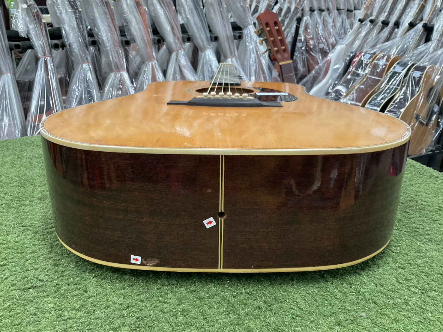 กีต้าร์โปร่ง No Brand