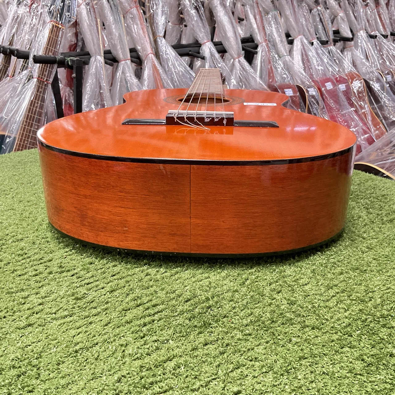 กีต้าร์คลาสสิค Aria : A 573