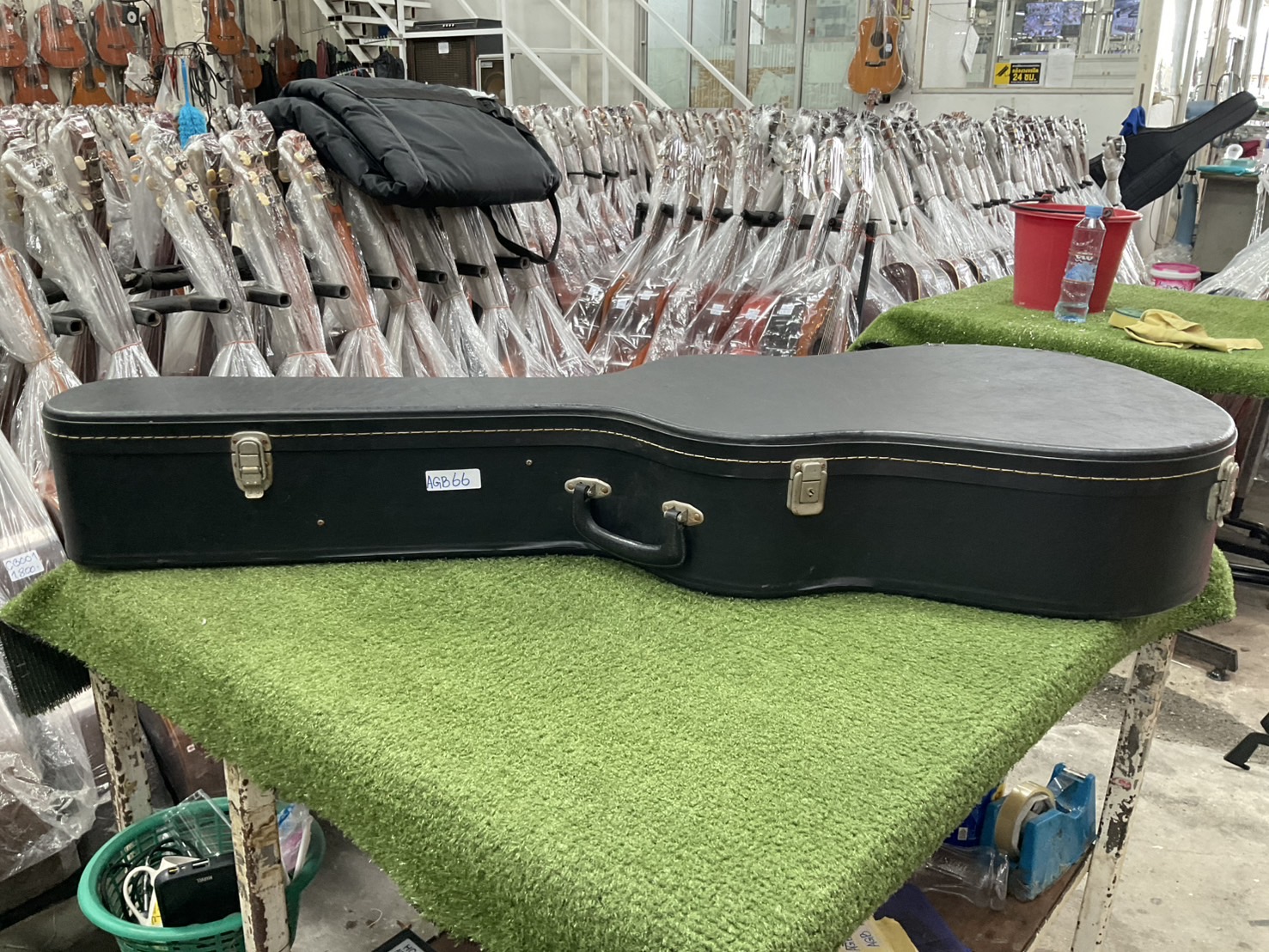 กล่องเคสกีต้าร์โปร่ง