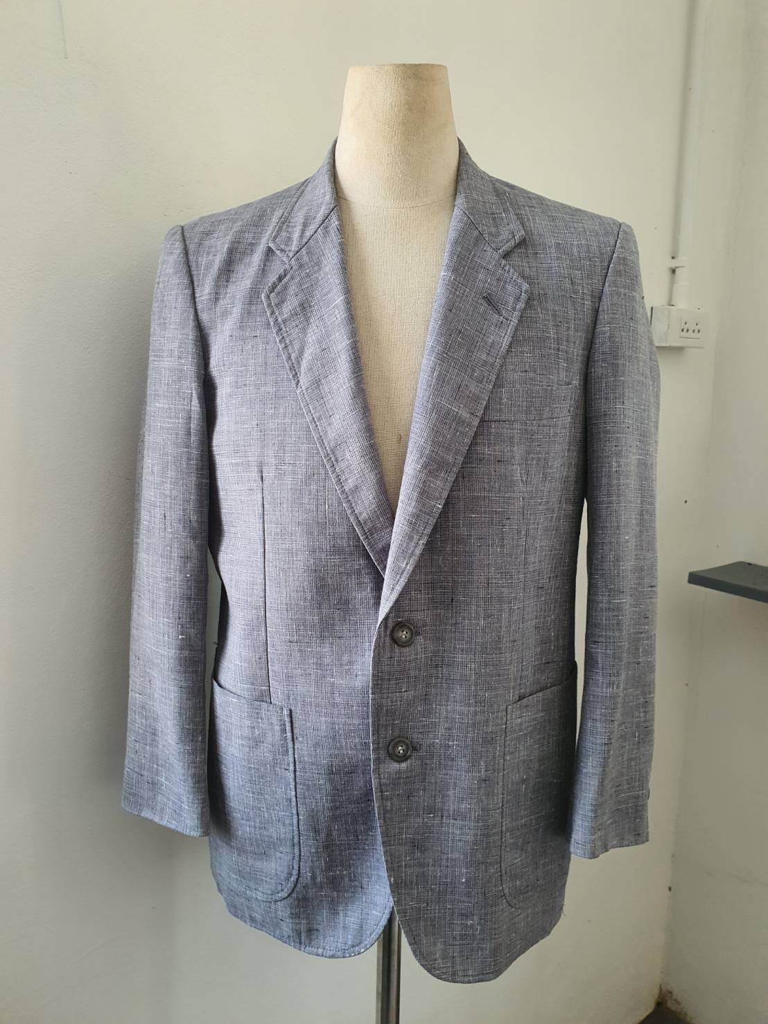 SUIT C0020 เสื้อสูท สีเทา มือสอง อก 38 นิ้ว