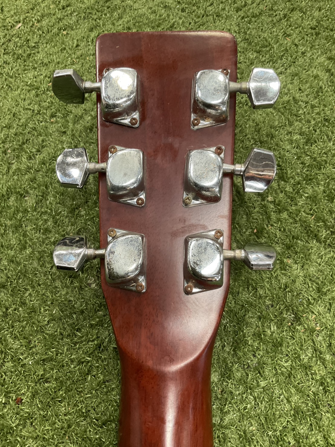 กีต้าร์โปร่ง Morris : W-15