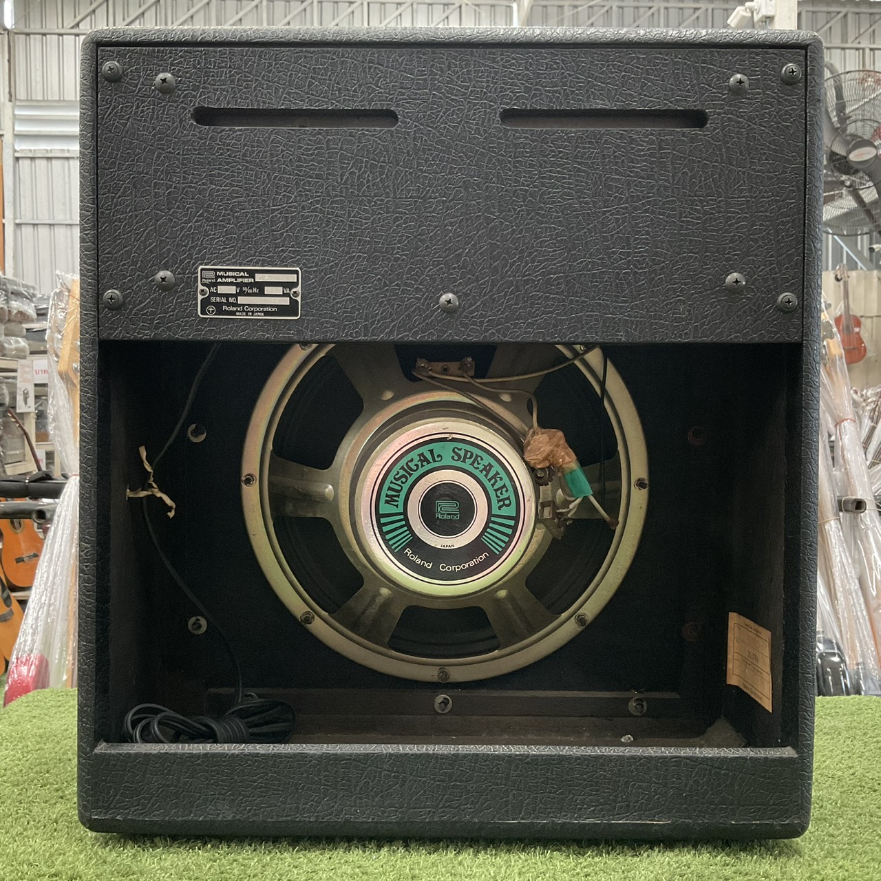 แอมป์กีต้าร์ Roland : CA-35