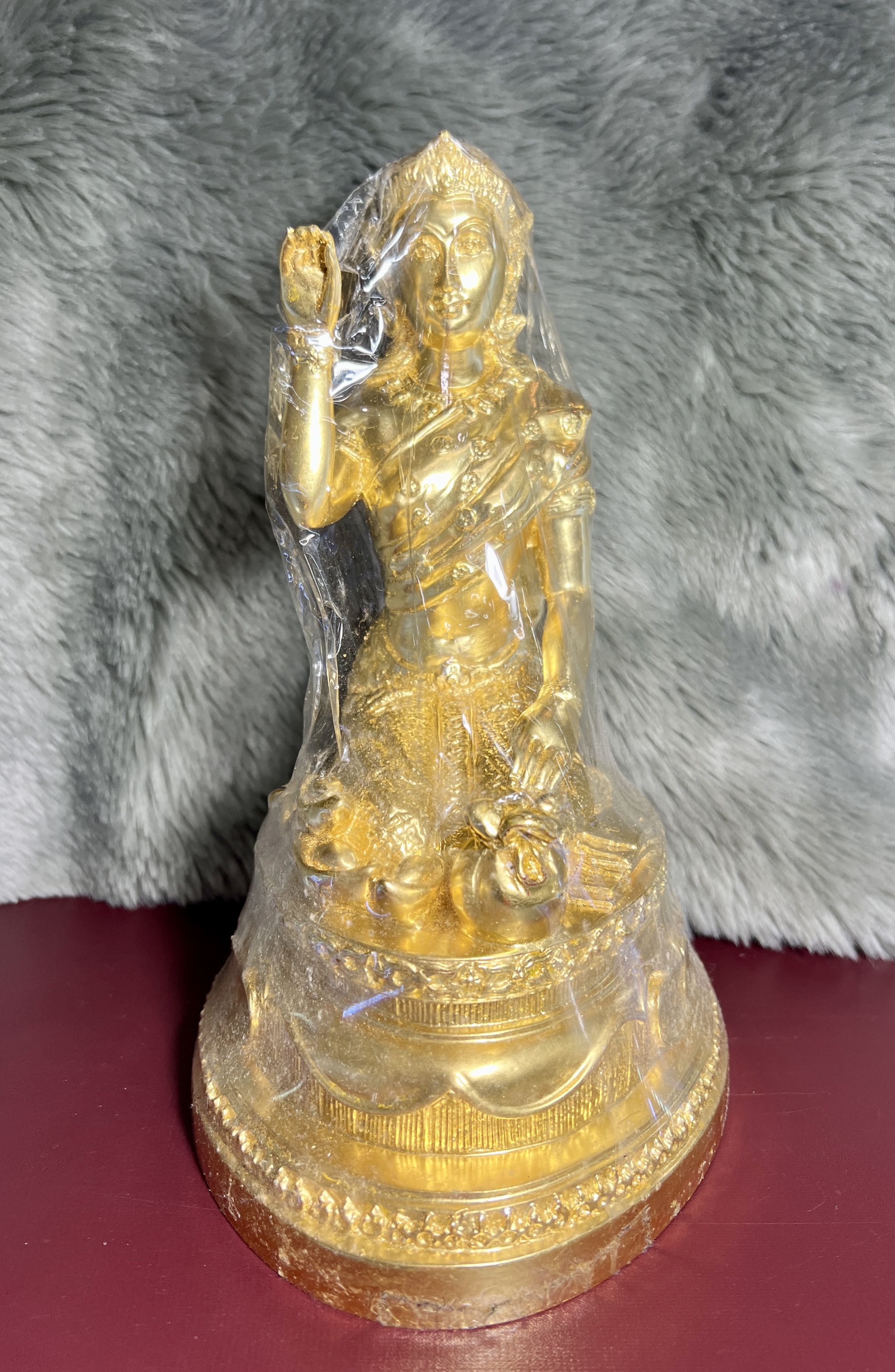 นางกวัก (ขนาดบูชา: สูง 9 นิ้ว x กว้าง 5 นิ้ว, เนื้อโลหะ,ชุบทอง) Nang Kwak. (altar statue: height 9 inches x width 5 inches, metal material, gold plated) SKU-02033