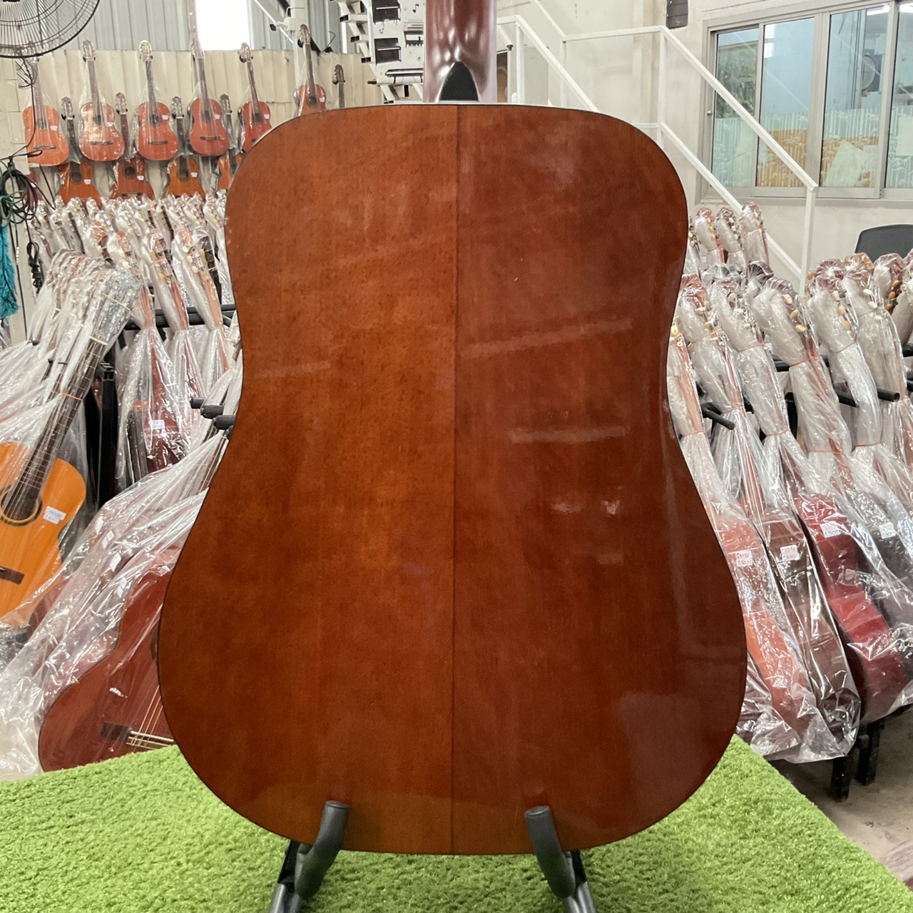 กีต้าร์โปร่ง Morris : MD-503