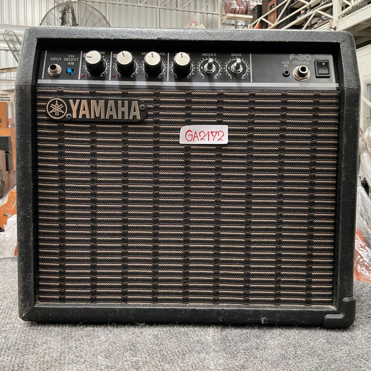 แอมป์กีต้าร์ YAMAHA : F-20