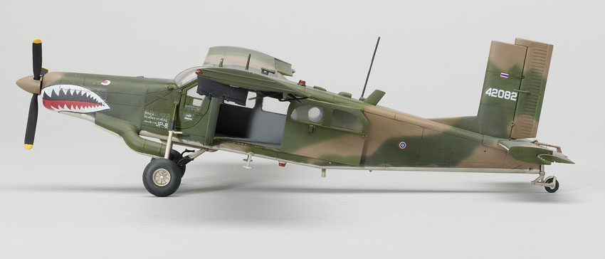 โมเดลเครื่องบิน Roden ขนาด 1/48 RO439 Fairchild AU-23A Peacemaker