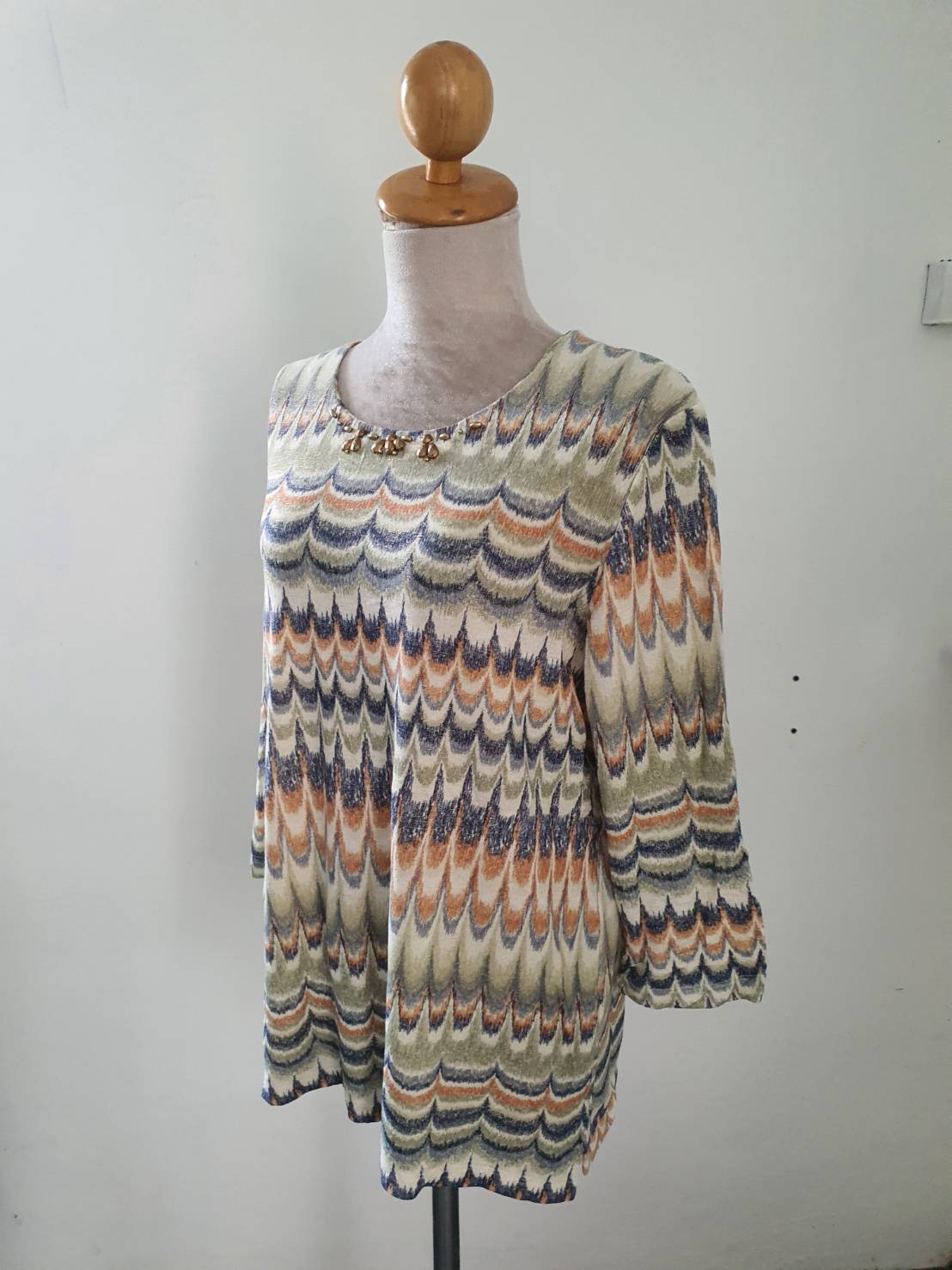 FF05648 เสื้อผ้ามือสอง สีเขียวอ่อนลาย แบรนด์ alfred dunner อก 40-45 นิ้ว