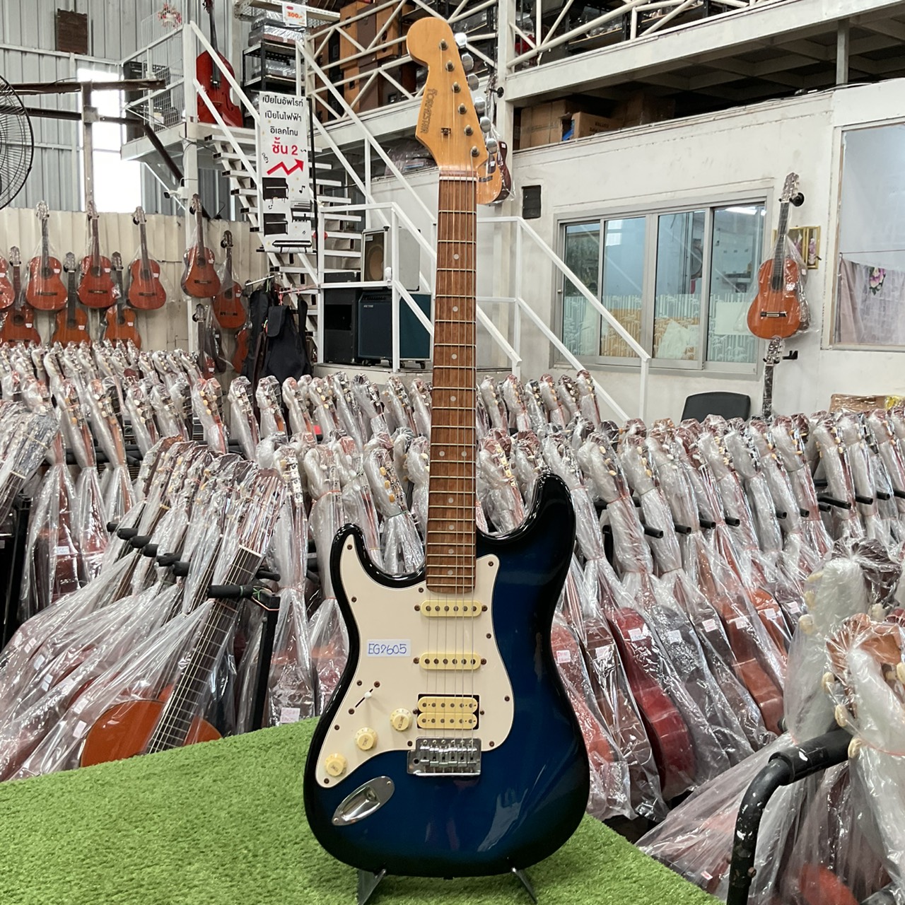 กีต้าร์ไฟฟ้า FORMESTAR (สำหรับมือซ้าย)