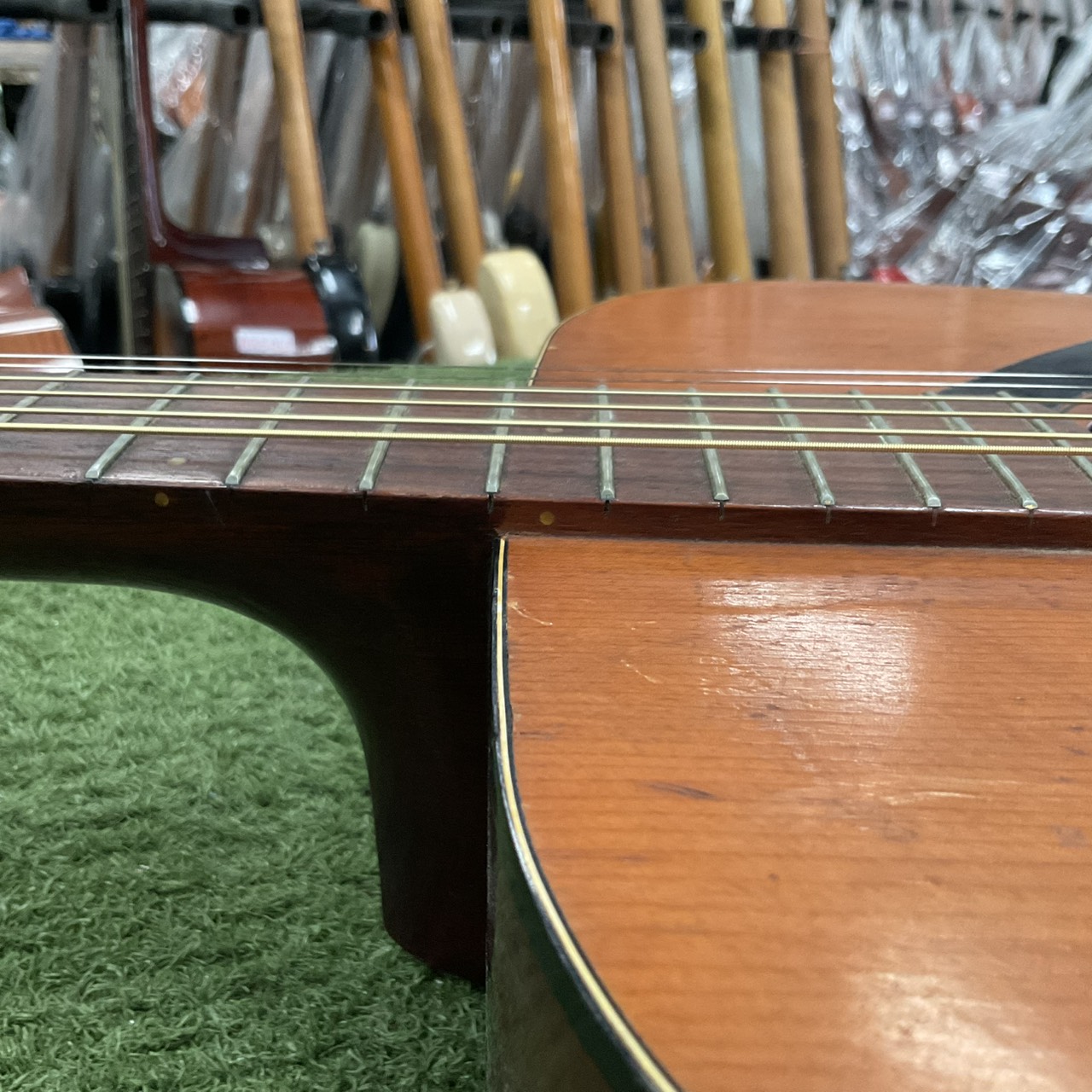 กีต้าร์โปร่ง YAMAHA : FG-140