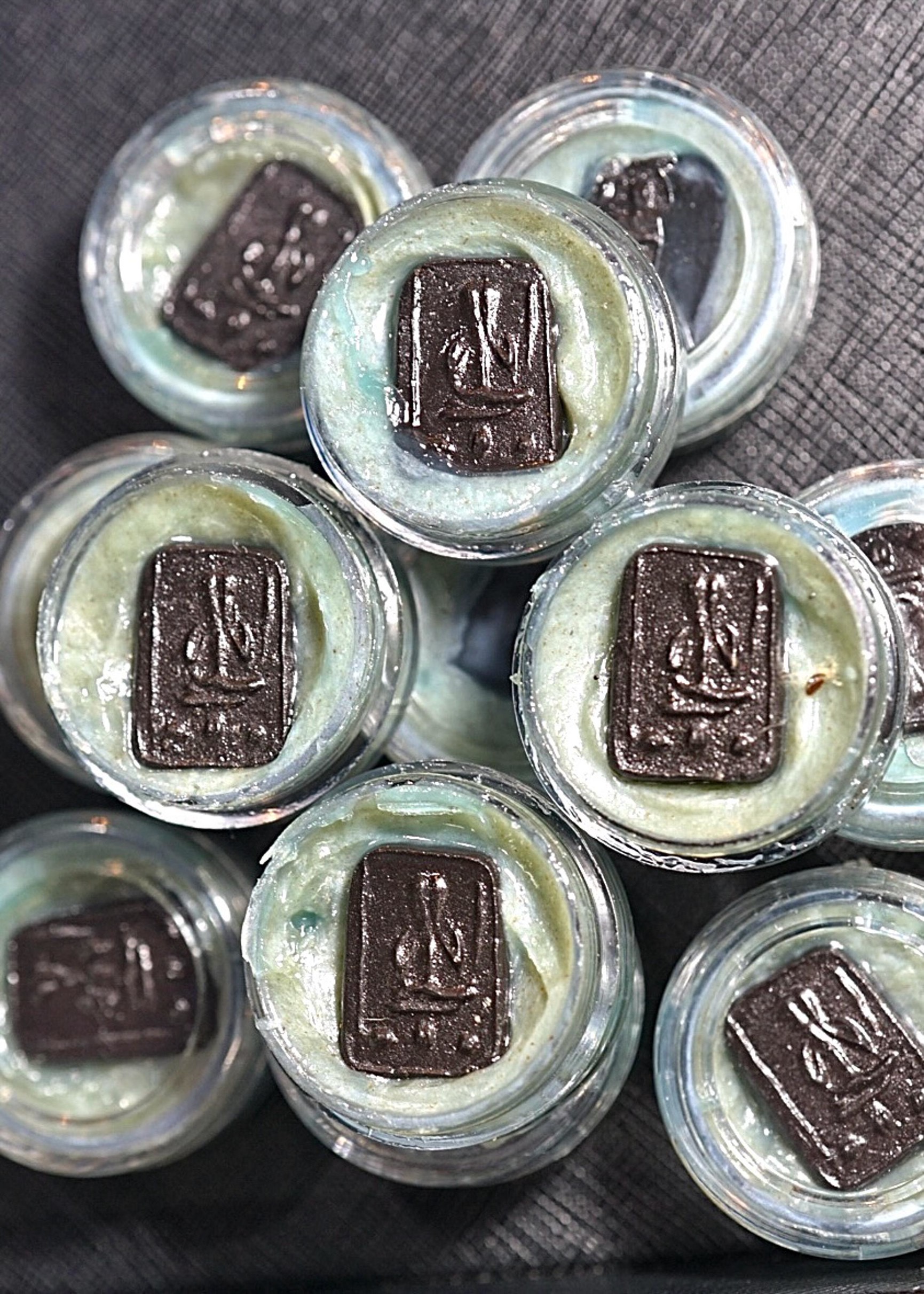 สีผึ้งจันทร์เพ็ญ (ปี2565) Full Moon Wax. (Year 2022) SKU-04015