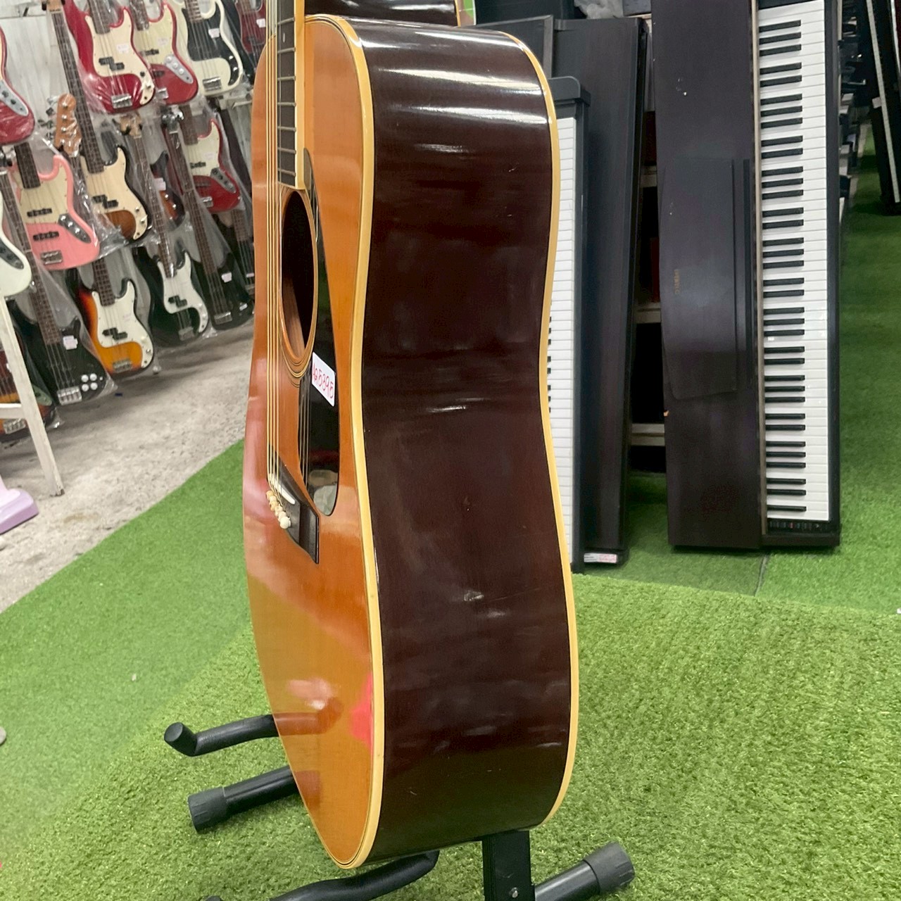 กีต้าร์โปร่ง YAMAHA : FG-201B