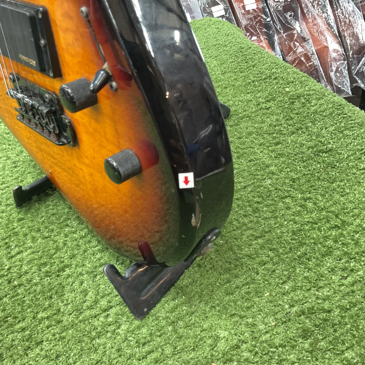 กีต้าร์ไฟฟ้า FERNANDES