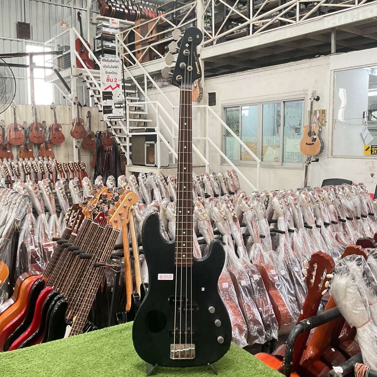 กีต้าร์เบส FERNANDES : LIMITED EDITION