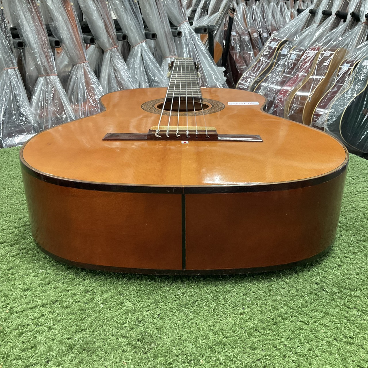 กีต้าร์คลาสสิค 赤城(Akagi) : No.65