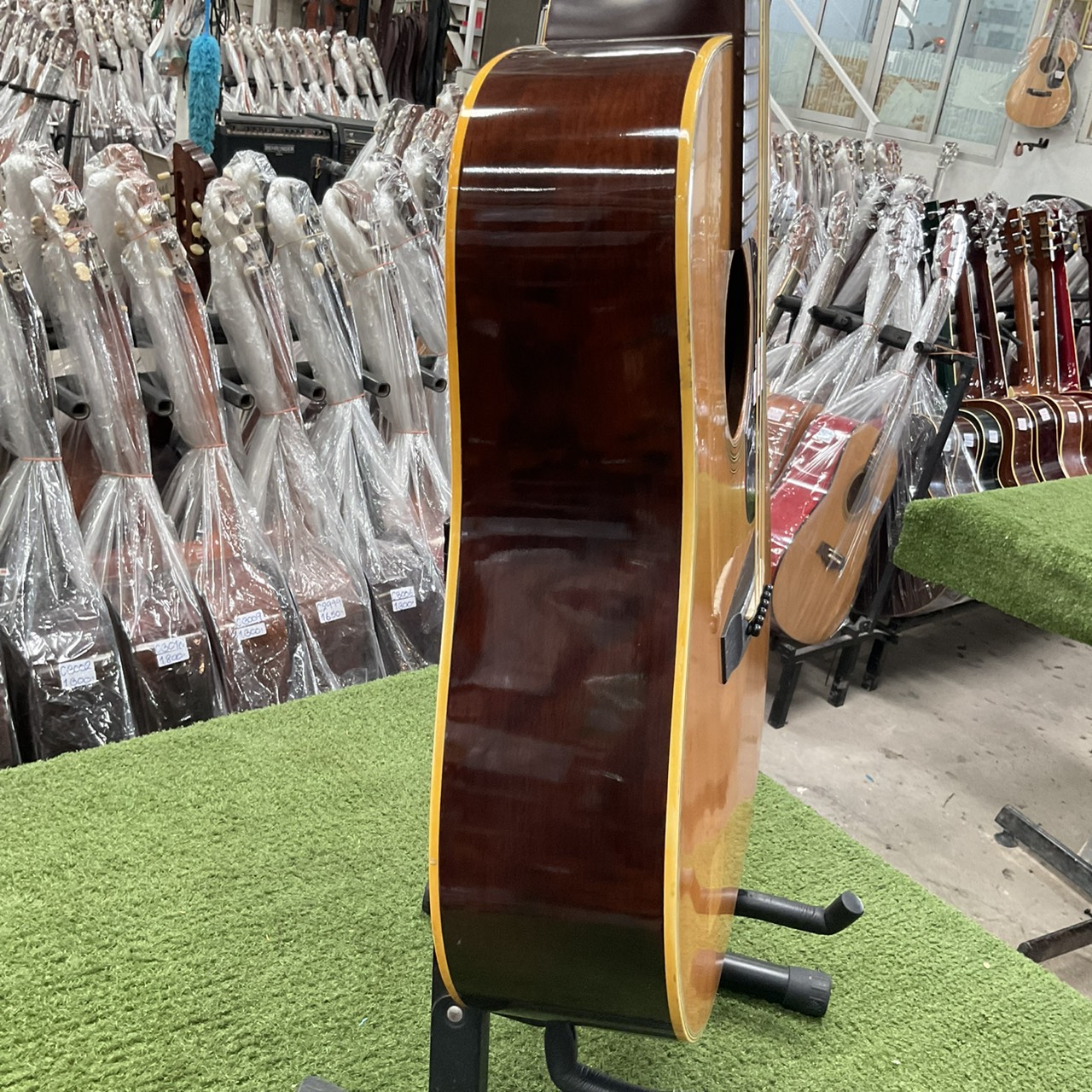 กีต้าร์โปร่ง Three S : W-150