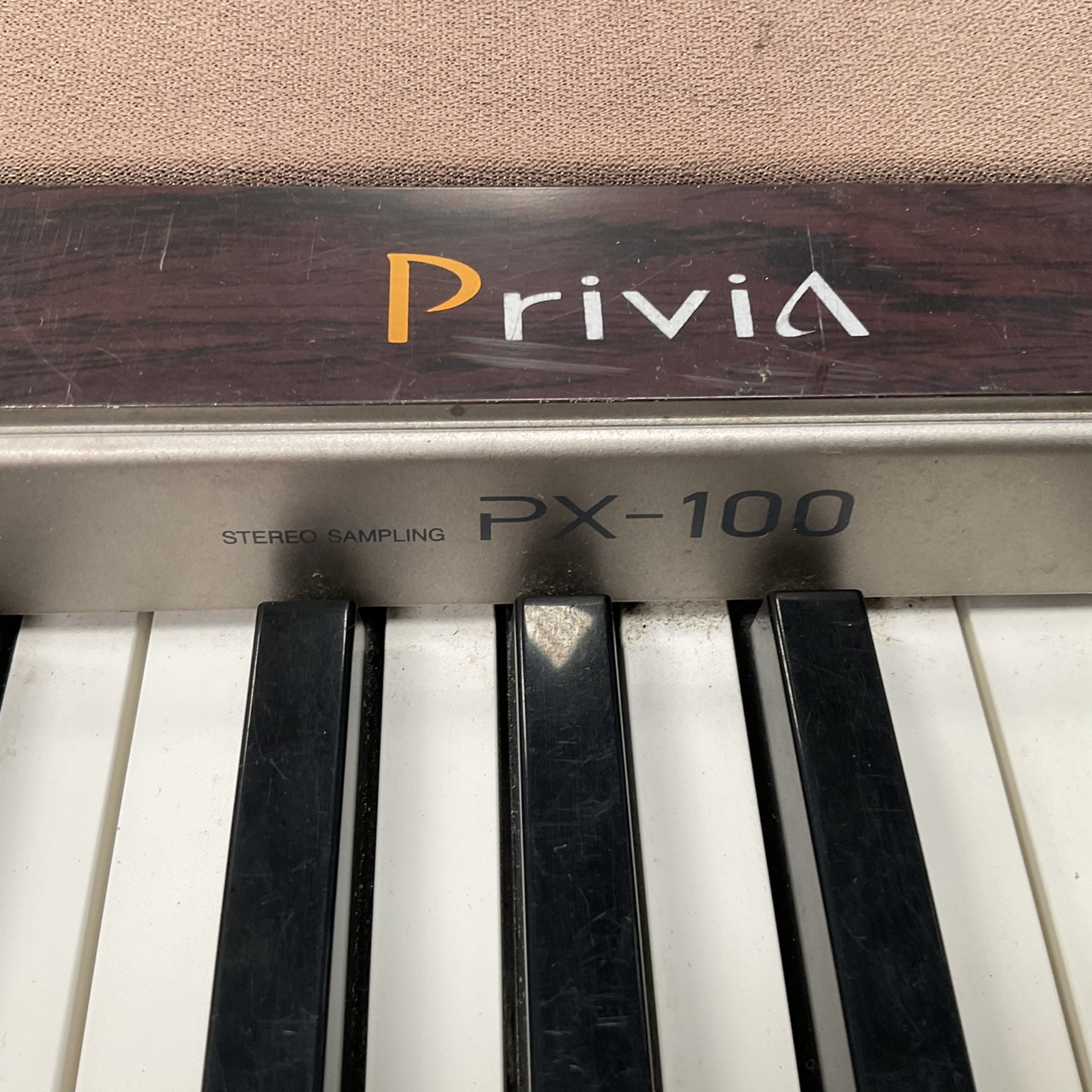 เปียโน CASIO : PX-100 สินค้าไม่พร้อมใช้งาน (ต้องซ่อม)