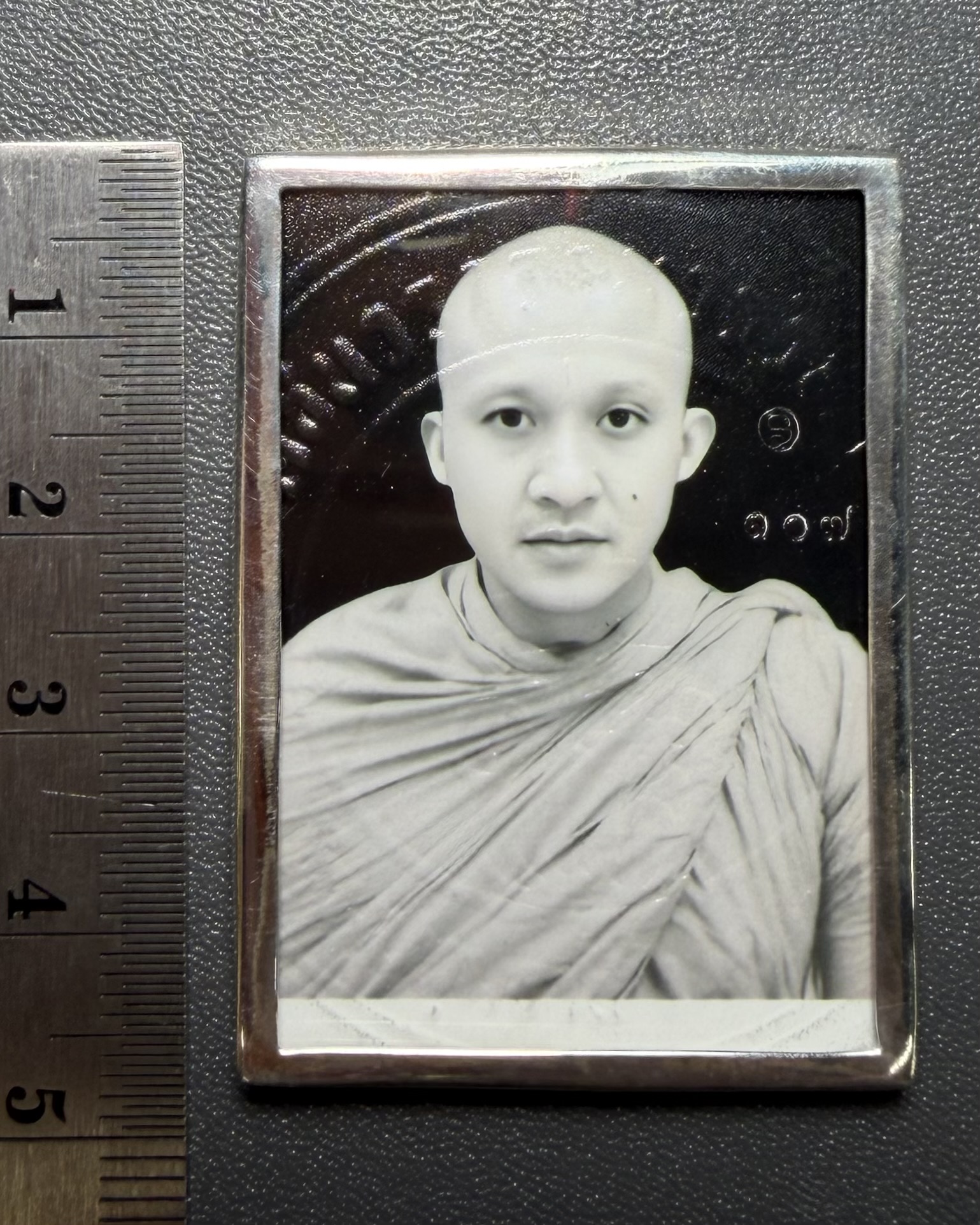 รูปถ่ายหลวงพ่อชำนาญ (รุ่น:หน้าหนุ่ม,เลี่ยมถังเงิน) Luang Por Chamnan Portrait (series:young face,with silver tank frame) SKU-04017
