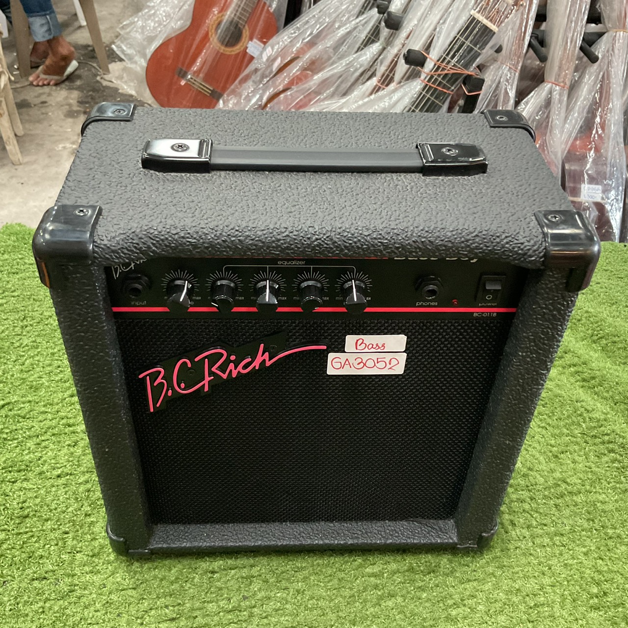 แอมป์เบส B.C.Rich : Bass Boy