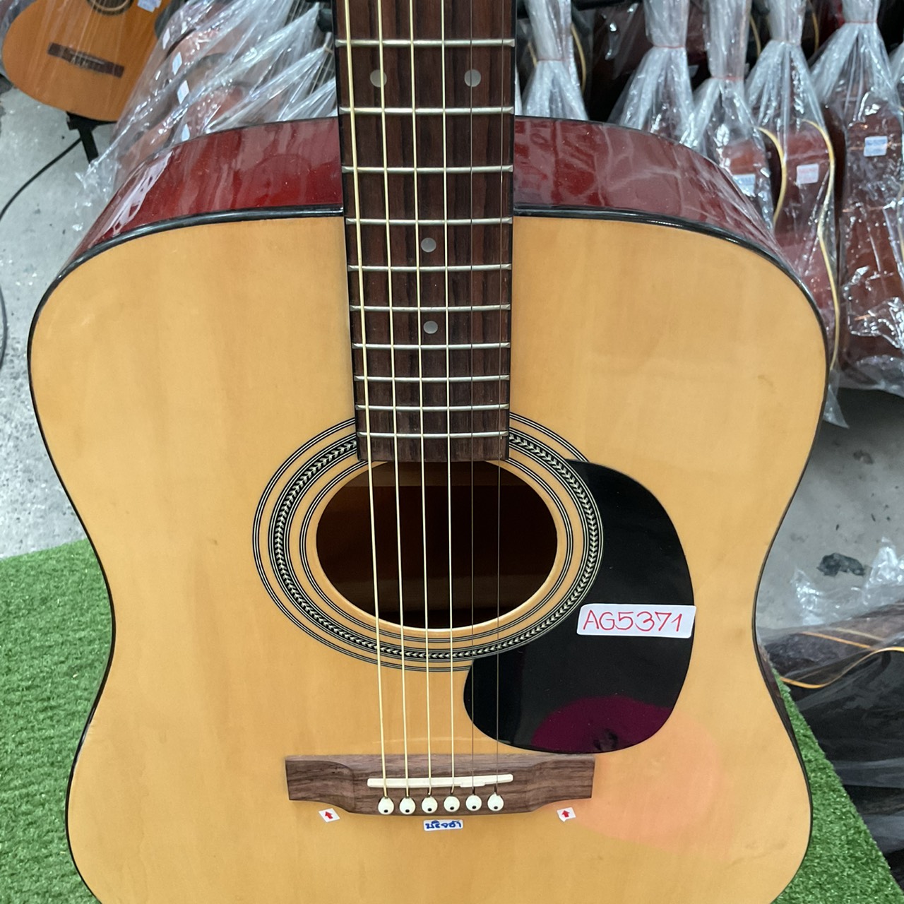 กีต้าร์โปร่ง SX : MD160/NA