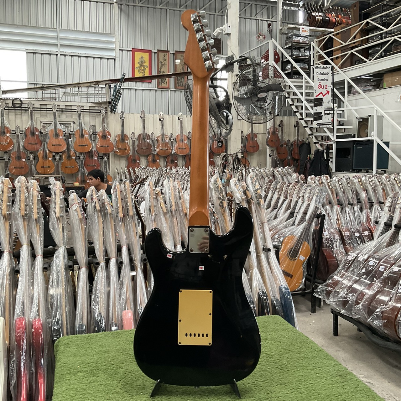 กีต้าร์ไฟฟ้า Photogenic : TRADITIONAL