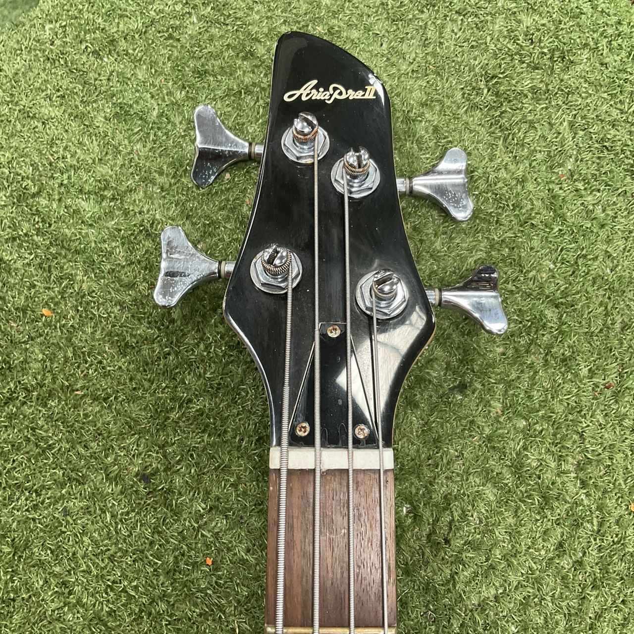 กีต้าร์เบส Aria Pro II