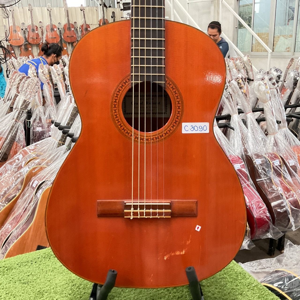 กีต้าร์คลาสสิค Grand Raforet : No.100