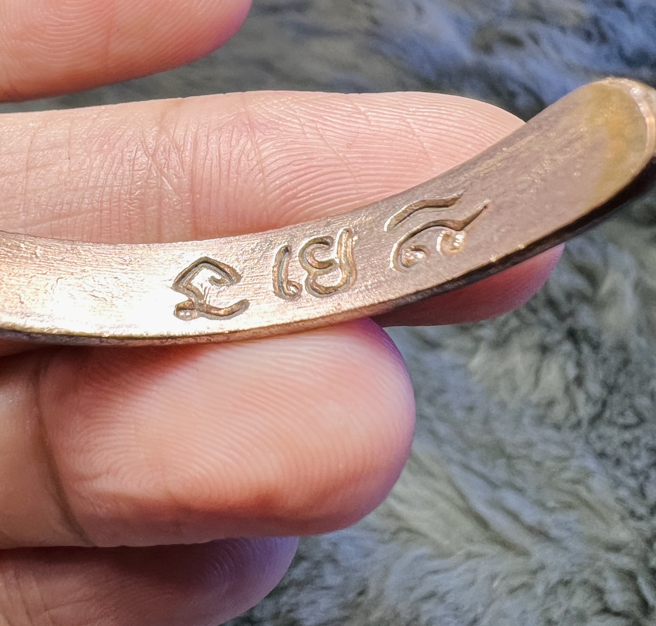 กำไลเพิ่มทรัพย์ (เนื้อนวะ) Wealth Increasing Bracelet. (bronze material) SKU-01781