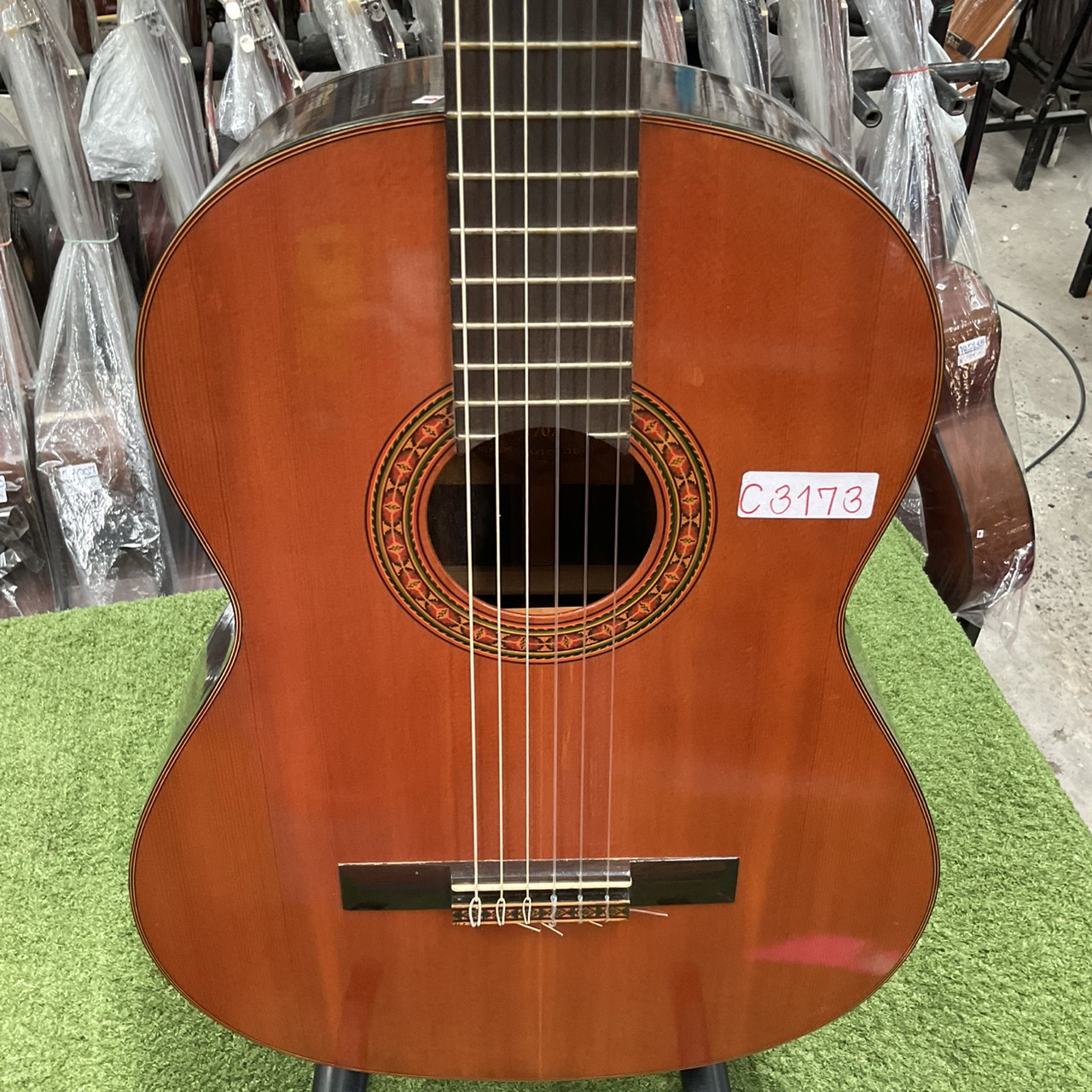 กีต้าร์คลาสสิค YAMAHA : G-170A