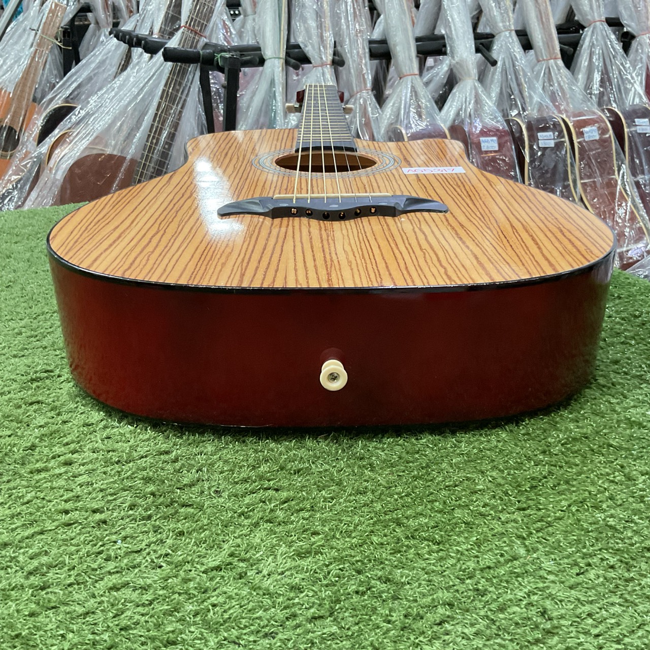 กีต้าร์โปร่ง Chelldee