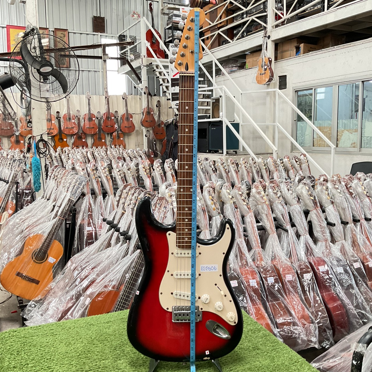 กีต้าร์ไฟฟ้า Mavis