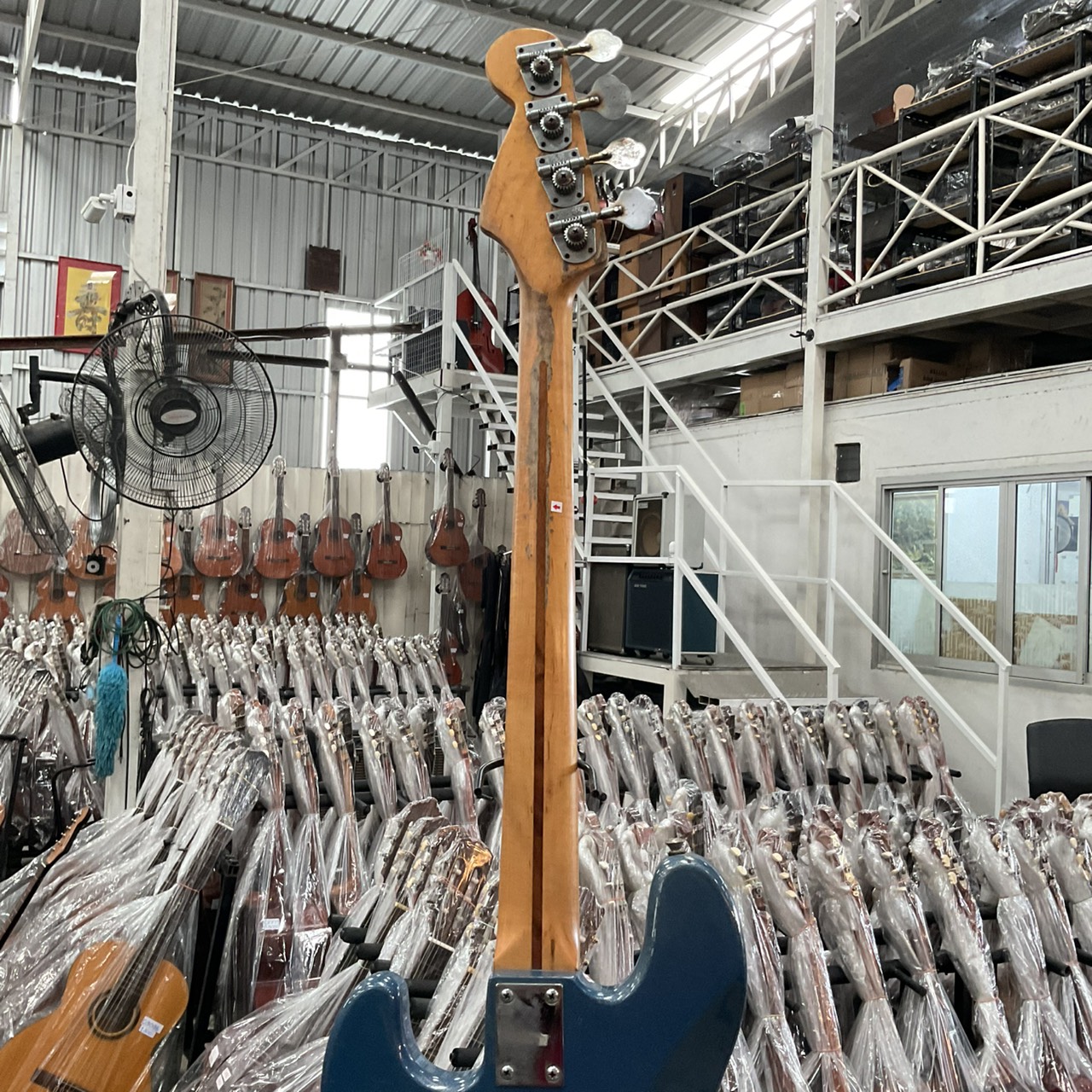 กีต้าร์เบส JAGARD