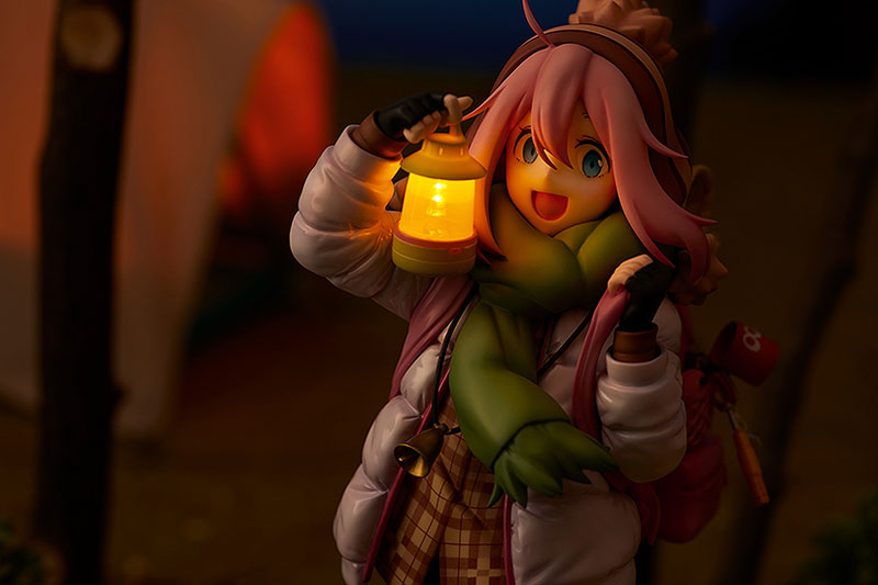 Yurucamp Nadeshiko Kagamihara 1/7 Complete Figure(In-stock)