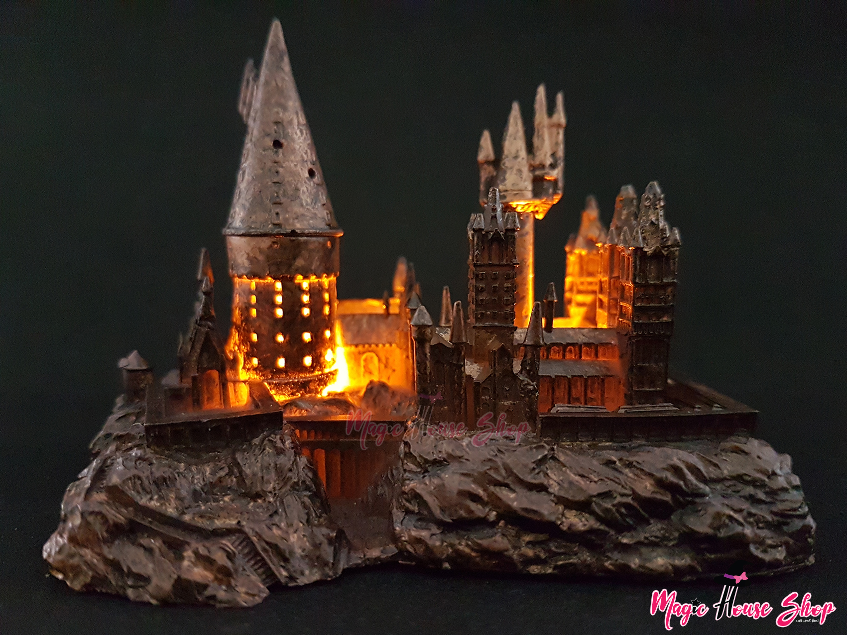 Harry Potter Hogwarts Castle and Sticker Book ปราสาทฮอกวอตส์ มีไฟ!